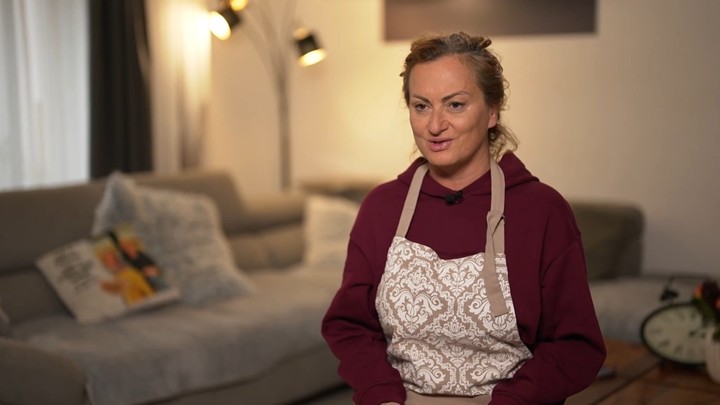 Bez servítky, Lenka